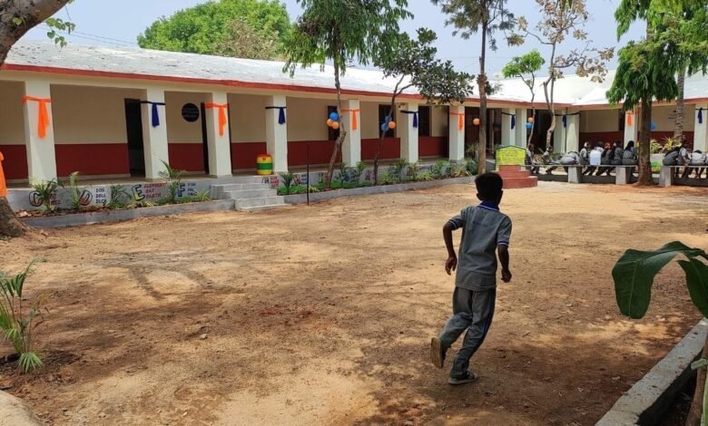 Karnataka govt rolls out incentives to arrest sharp fall in enrolment at government schools