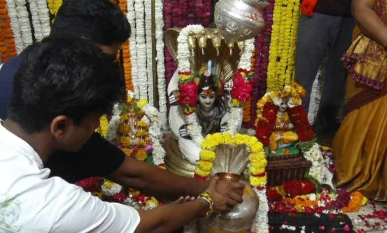 Hindus clean temple with Gomutra in Kalaburagi amid decoration row