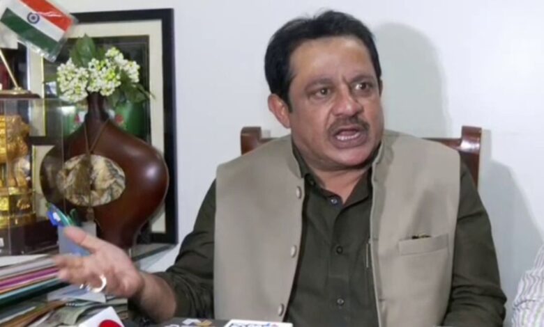 Congress rift deepens as Surjewala complains against leaders over Davanagere campaign