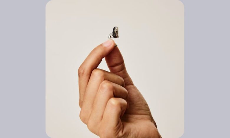 Lumia Unveils Ultra Compact Smart Earrings Focused on Everyday Health Tracking