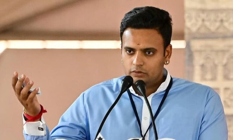 MP Yaduveer Wadiyar slams officials over ‘administrative high-handedness’ in Mysuru