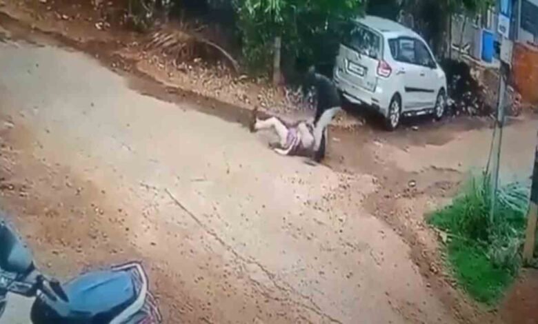 Woman dragged, gold chain snatched in broad daylight in Hubballi; CCTV sparks fear