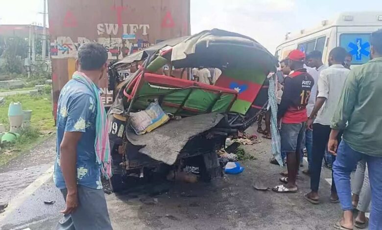 Six Workers Killed in Auto and Container Truck Collision Near Bagepalli