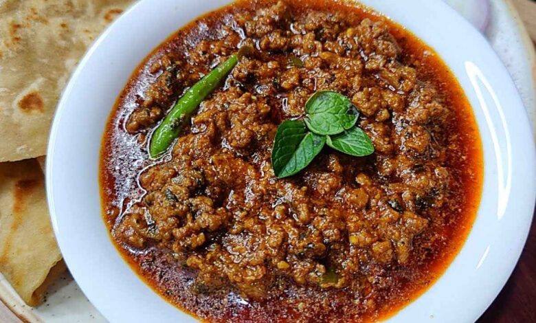 Karnataka Style Mutton Keema Curry Wins Hearts With Rich Military Hotel Flavour
