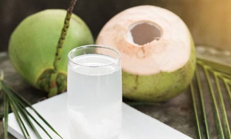 Can Coconut Water Really Dissolve Kidney Stones? Experts Explain the Facts