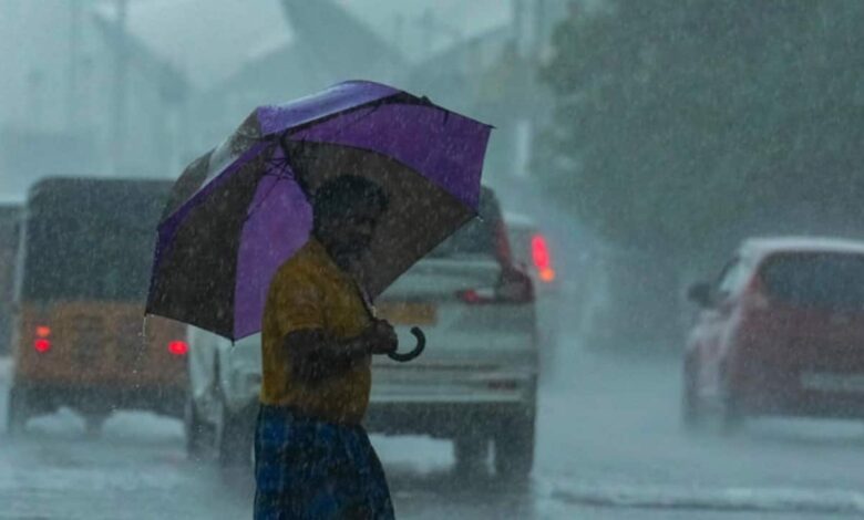 Heavy Rain Alert Across Karnataka; Red Alert Issued for Five Districts