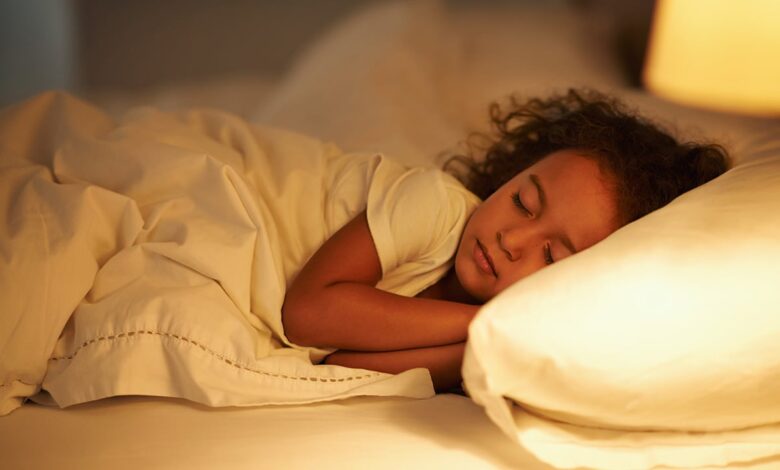 Melatonin and Sleep Problems: What You Should Know Before Using It