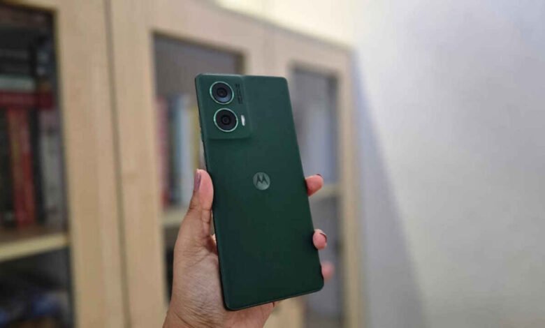 Motorola Slashes Prices on Military Grade Smartphones with Massive Battery and AI Camera Features