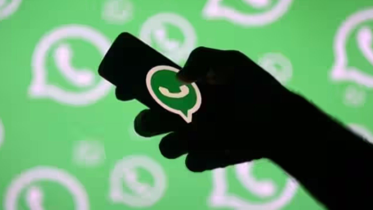 Stop WhatsApp From Automatically Downloading Photos and Videos With These Simple Settings
