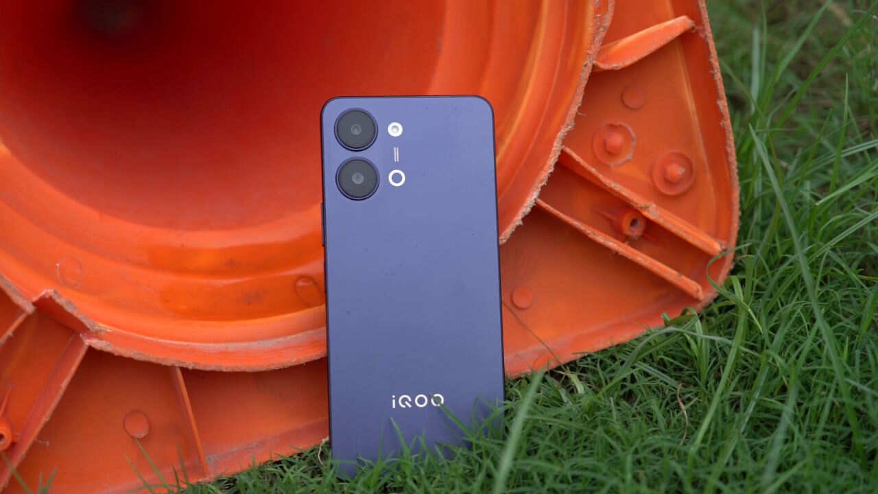 iQOO Z11 Lite Launches in India With 6500mAh Battery and 50MP Camera