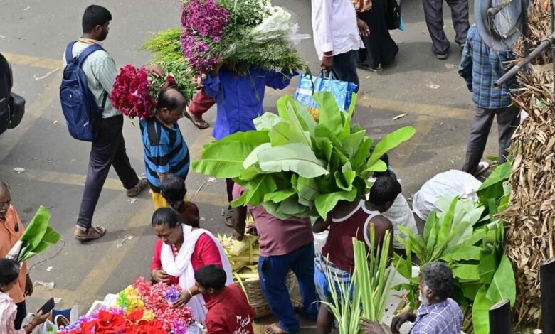 Varamahalakshmi Festival Pushes Flower and Fruit Prices Higher in Bengaluru