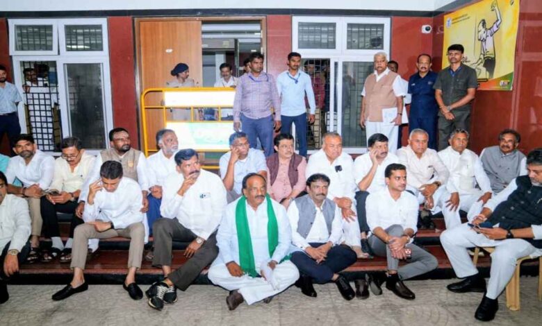DK Shivakumar Protests at Election Commission Office Over Alleged Form-7 Misuse