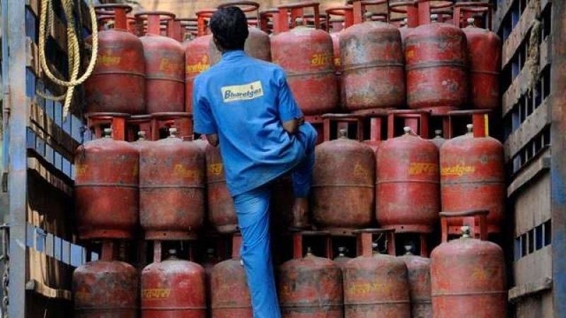 LPG price hike: Gas cylinders costlier from today, Check latest price