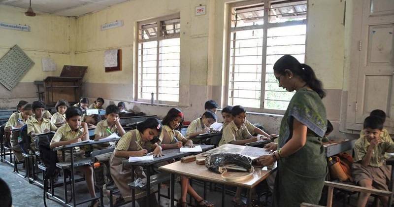Kerala unvaccinated teacher not allowed