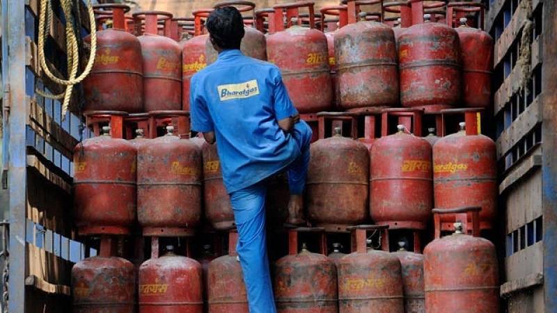 Free LPG cylinders for BPL holders from June end