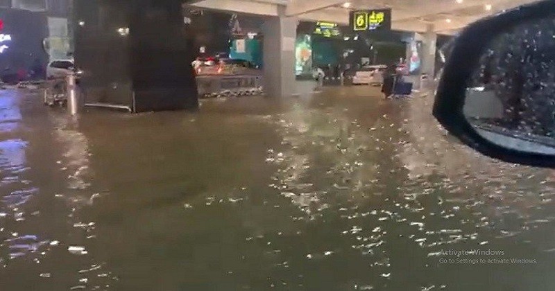 Bengaluru heavy rain airport