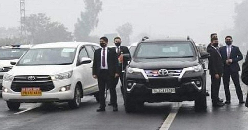 PM Modi's convoy stuck on flyover for 20 mins, Punjab govt security lapse