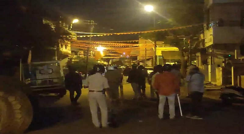 Karnataka: Sec 144 imposed after 4 cops injured in stone pelting