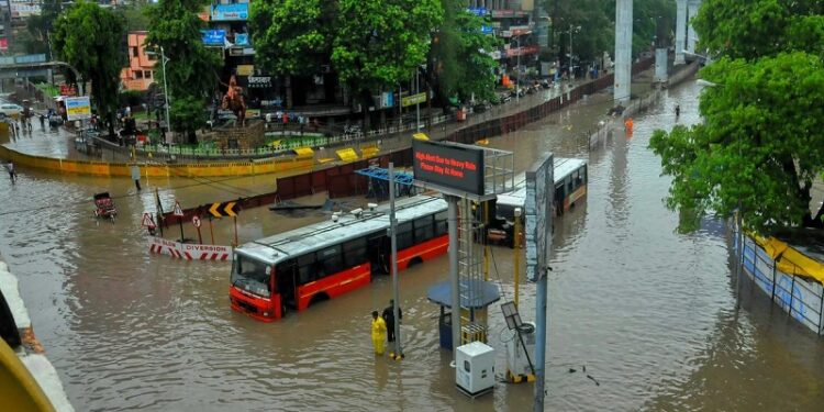 IMD Alert heavy rainfall in Karnataka for next 2 days