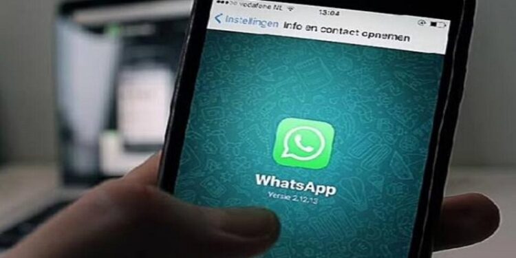WhatsApp new feature: Leave Groups without knowing