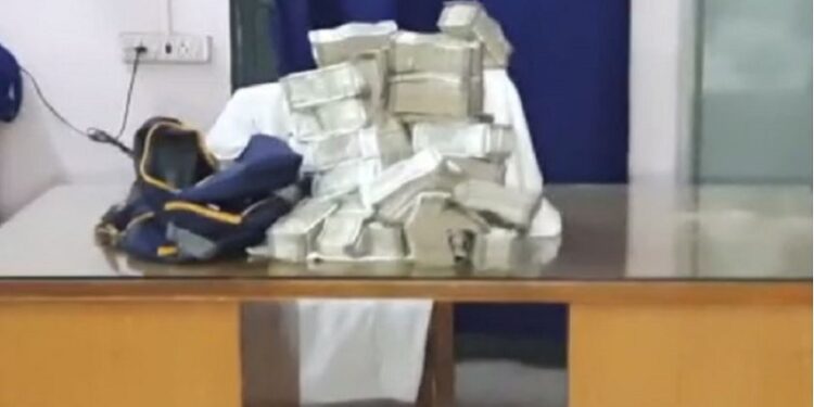3 MLAs arrested caught with cash worth Rs 49 lakh