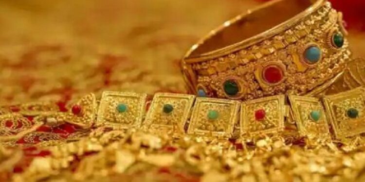 Good news for gold jewellery lovers.decrease in the price of gold jewellery,check here details