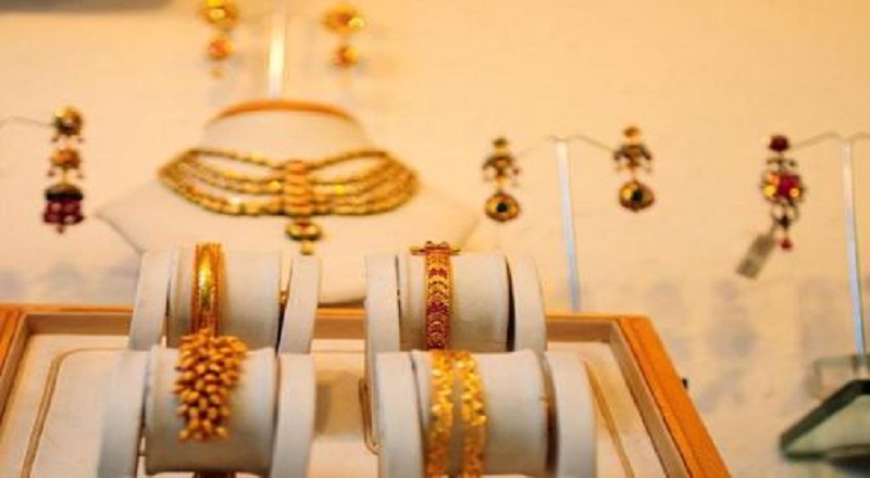 Bad news for jewellery lovers on Ganesha festival. Rise in gold prices