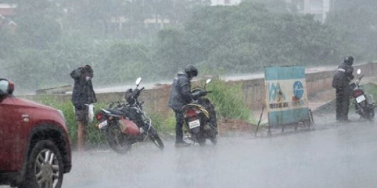 Heavy Rain alert in Karnataka for next 3 hours