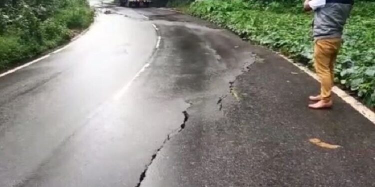 Heavy Rain in Kodagu: National highway collapsed, Madikeri-Mangaluru road closed