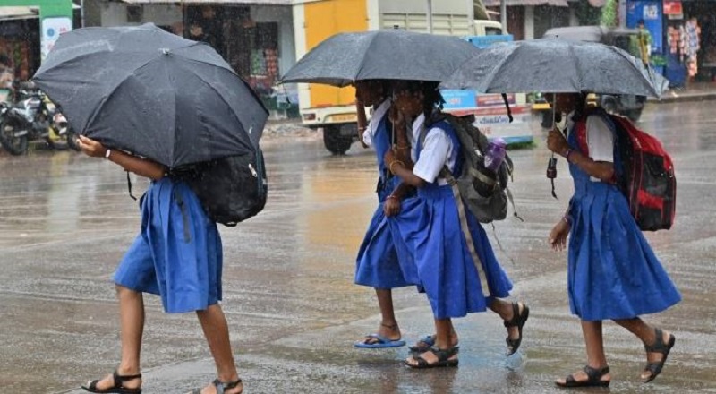 Heavy Rainfall: 6 death, school and colleges holiday declared