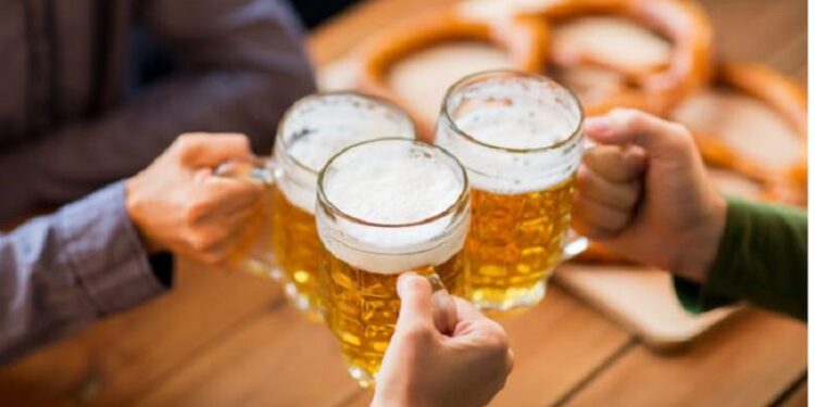 International Beer Day 2022: What are the benefits and side effects of drinking beer?