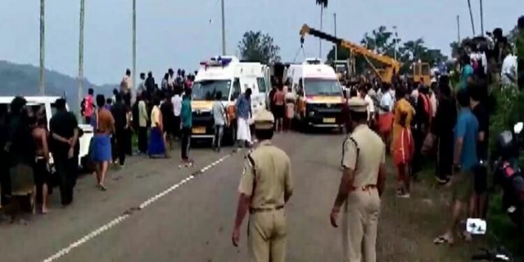 Bus overturns in Kerala: 18 Sabarimala pilgrims injured