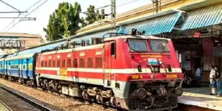 Indian Railways Recruitment 2022: Apply for 35000 railway jobs