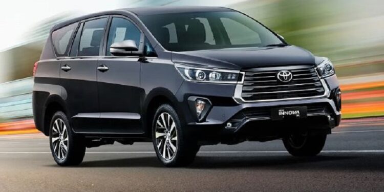 Toyota Innova Hycross Unveiled With Hybrid Engine With Luxury Features