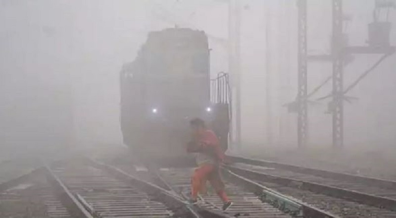 Indian Railways: 13 trains delay in these route due to bad weather