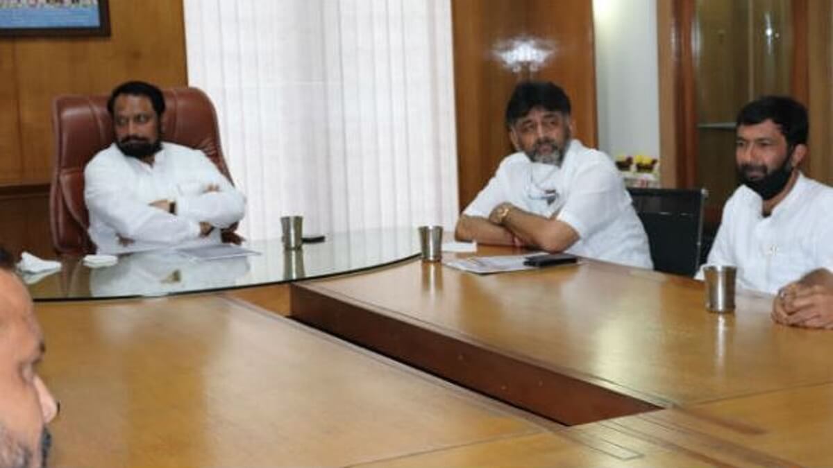 BJP MLC Laxman Savadi said good bye to BJP and will join congress