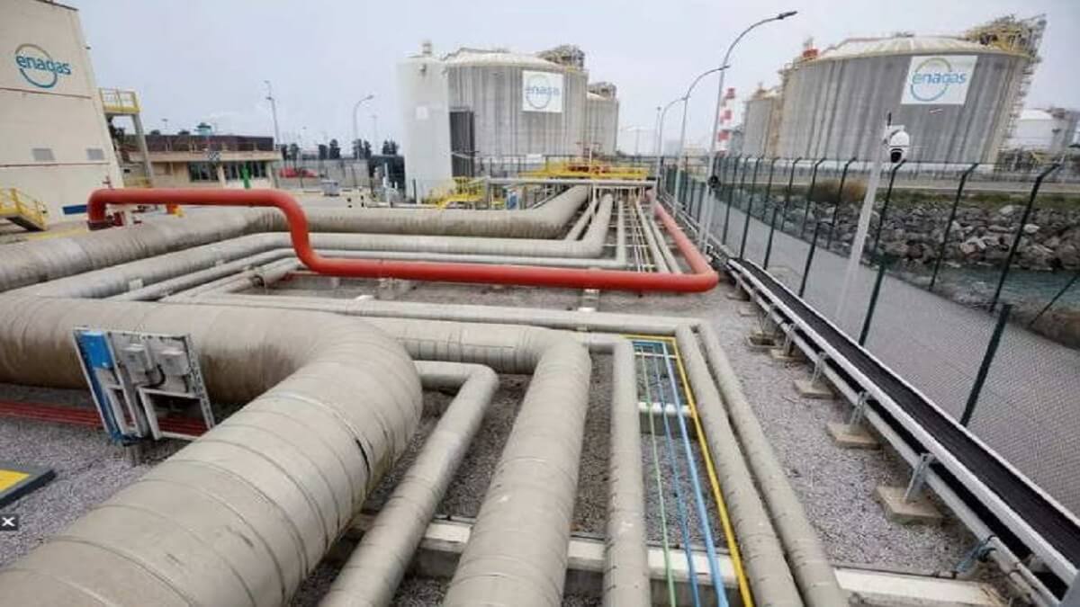 Good news to natural gas users: CNG, PNG price will decreased