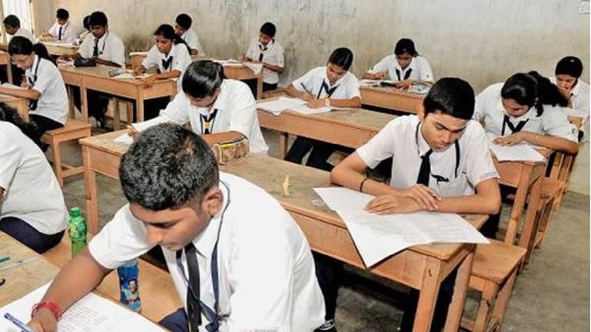 Karnataka Class 10 classes start in summer vacation: Children's commission asked report