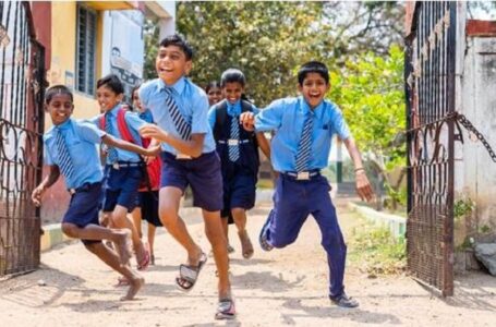 Karnataka School Students good news: 26 days extra holidays
