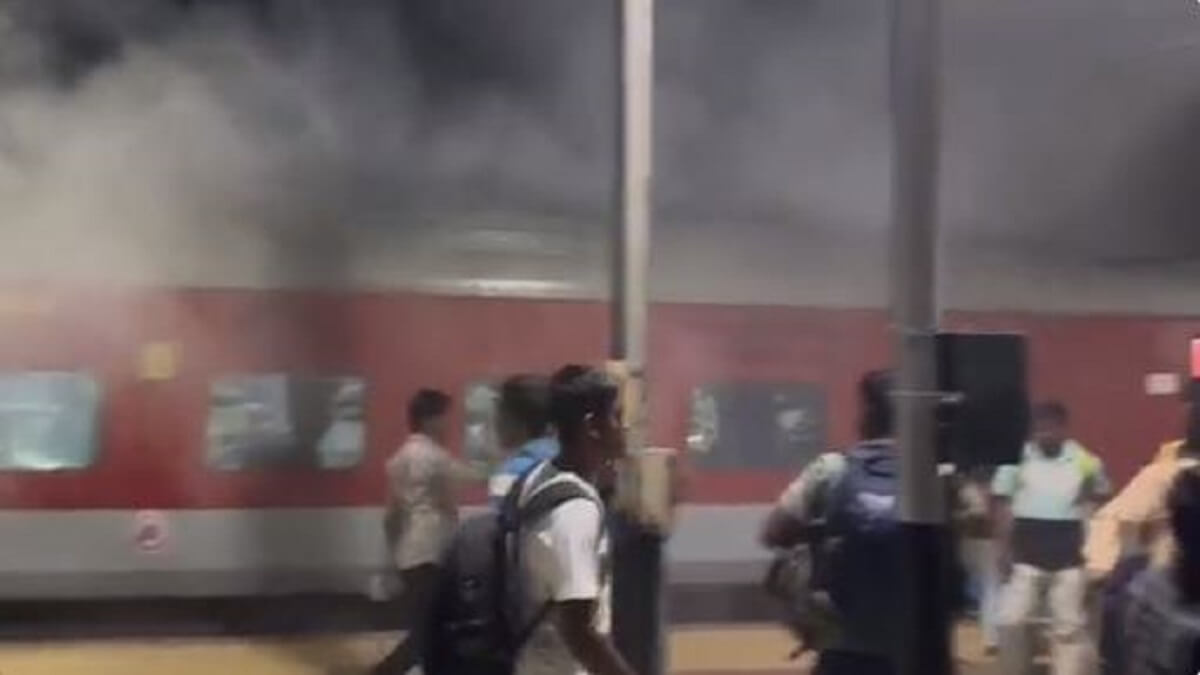 Fire in Durg-Puri Express Train in Odisha