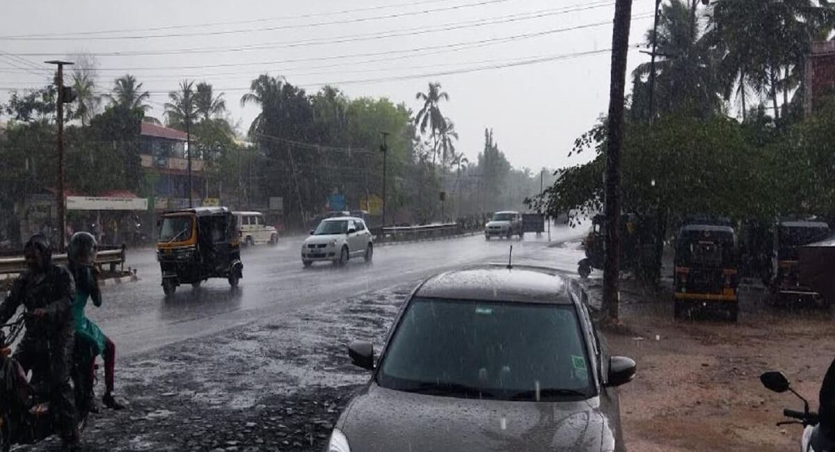 IMD issued Heavy Rain Alert for these places in Karnataka