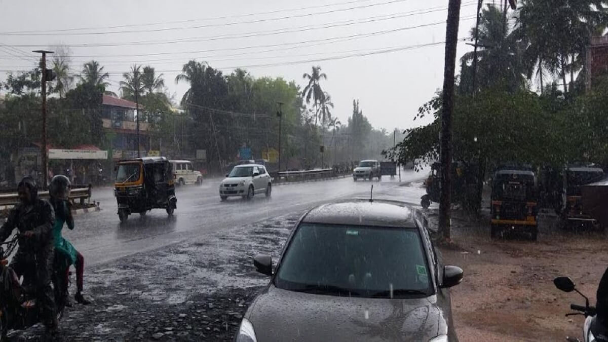 IMD issued Heavy Rain Alert for these places in Karnataka