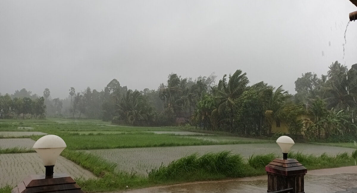 IMD Issued Heavy Rainfall Alert in Karnataka Issued Red alert