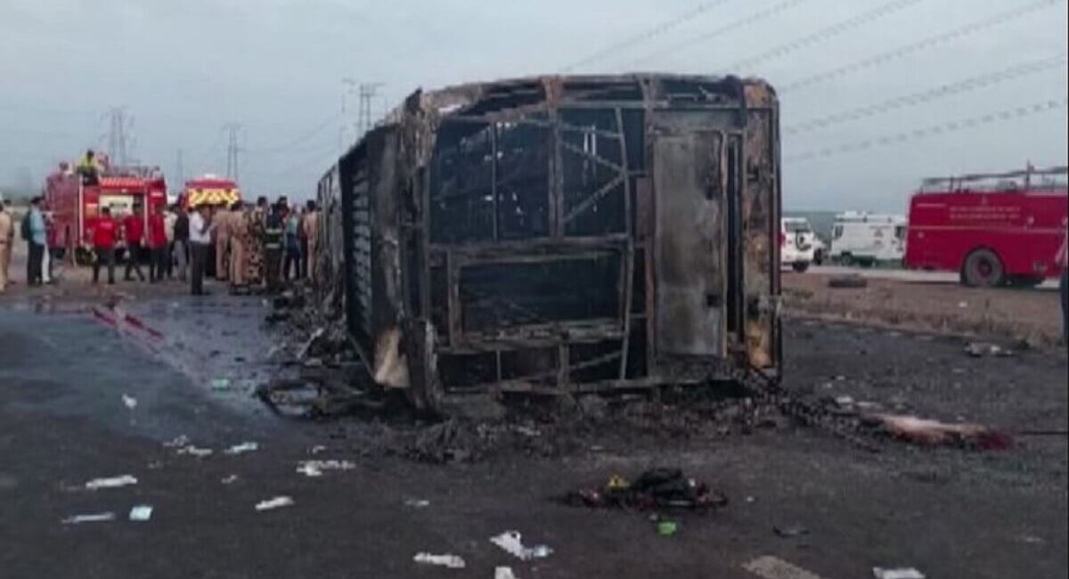Mumbai-Nagpur Expressway: Bus catch fire 26 people dead, 8 injured