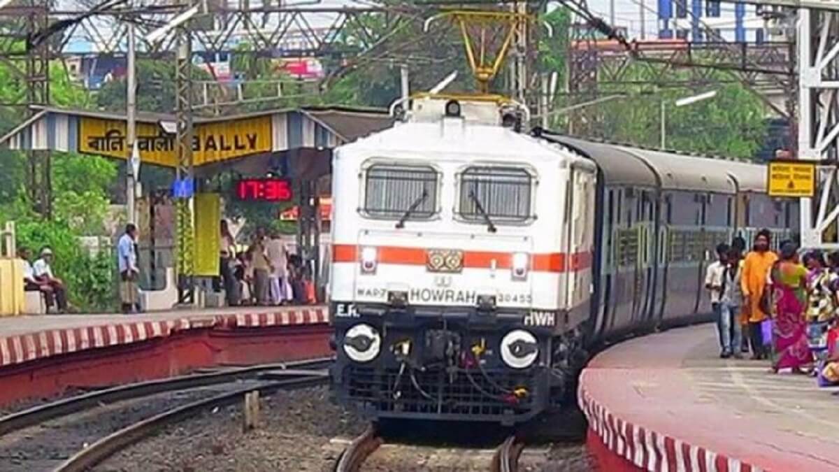 Indian Railways: IRCTC new alert; read this before booking train ticket