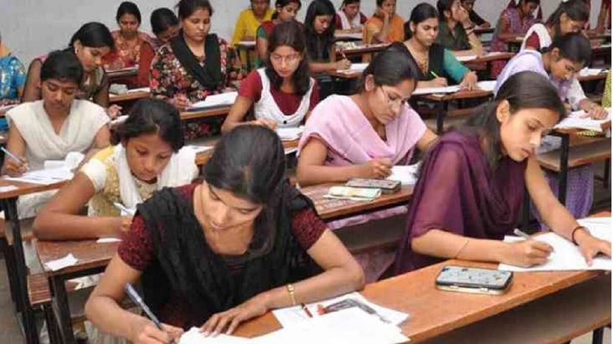 Internship mandatory fot College Students: UGC issued strict guidelines