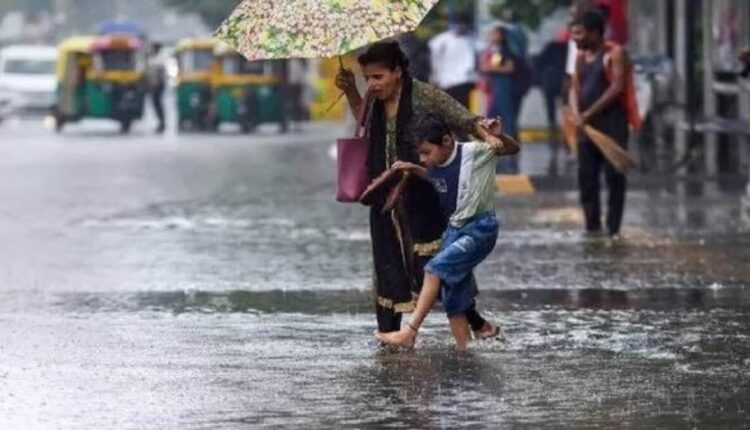 Heavy Rainfall Alert in Karnataka Till October 2: Yellow alert for 12 districts