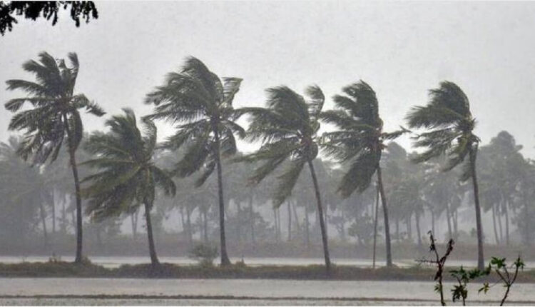 Karnataka Weather Report: Heavy rainfall in 12 districts, Issued yellow alert