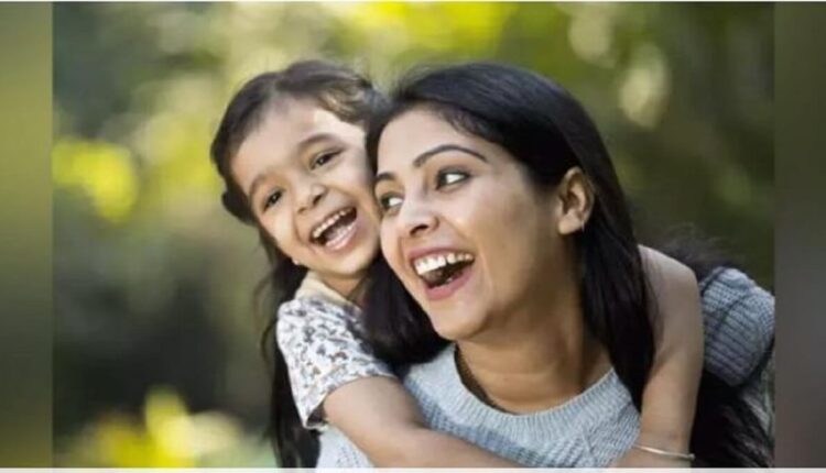 Govt New Scheme: Parents of single girl child will get Rs 2 lakh