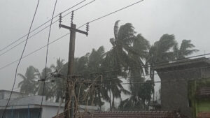 Cyclone in Arabian Sea heavy Rainfall alert in Karnataka for next 3 days